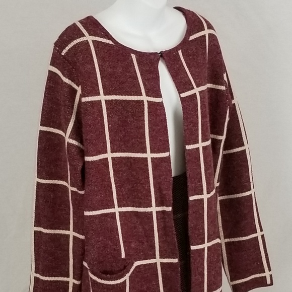 ii Sisters burgandy window pane check duster - Picture 3 of 5